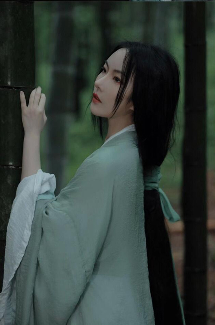 The light mint green Hanfu clothing